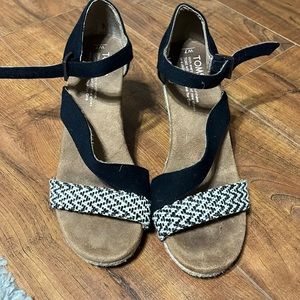 Toms wedges size 7